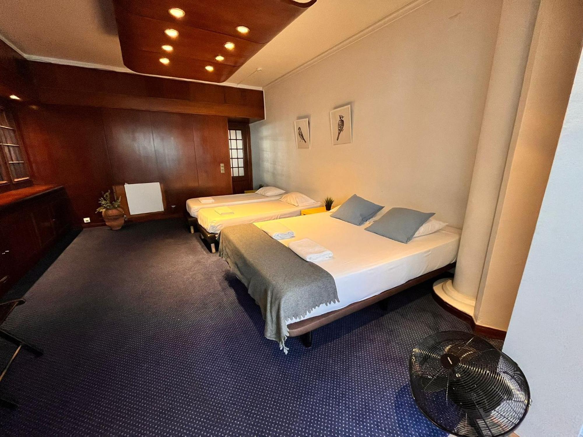 Auberge de jeunesse Castilho 63 &