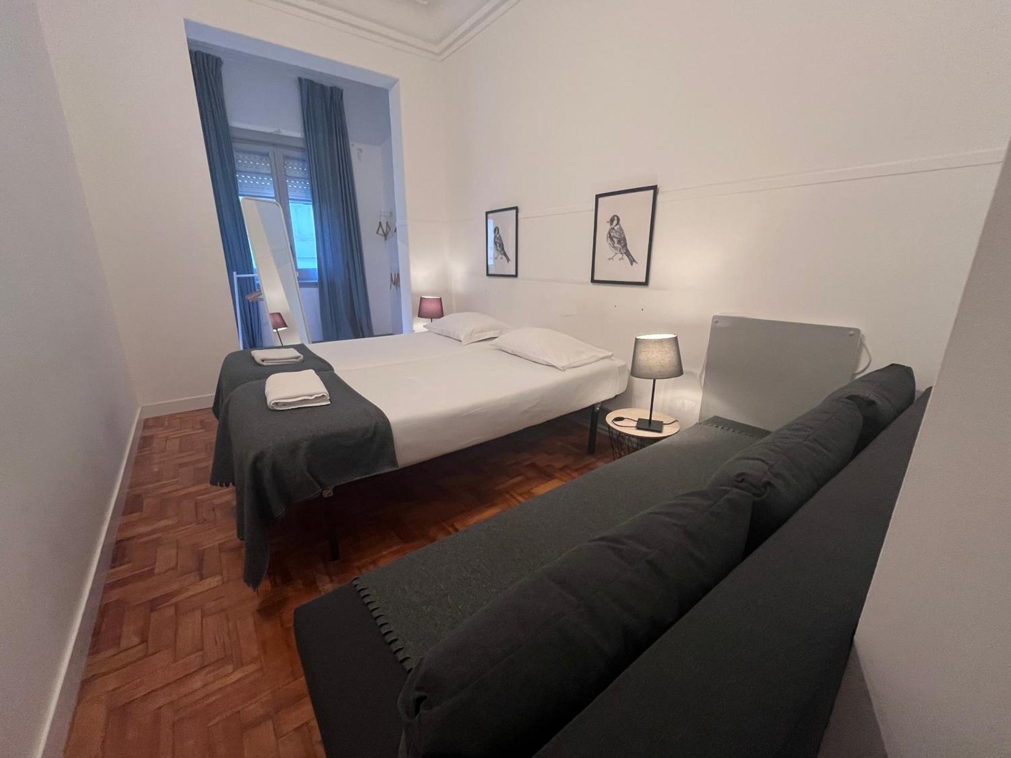 Hostal Castilho 63 & *
